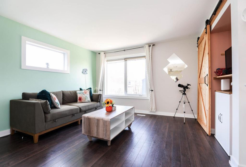 800 Ashworth S, 3 Bedrooms Bedrooms, 12 Rooms Rooms,2 BathroomsBathrooms,Residential,For Sale,Ashworth S