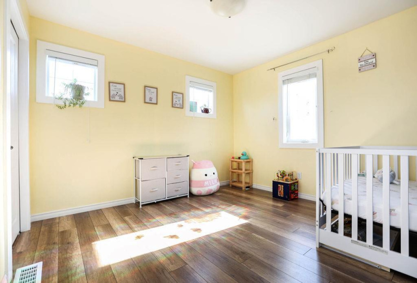 800 Ashworth S, 3 Bedrooms Bedrooms, 12 Rooms Rooms,2 BathroomsBathrooms,Residential,For Sale,Ashworth S