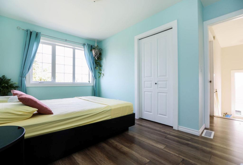 800 Ashworth S, 3 Bedrooms Bedrooms, 12 Rooms Rooms,2 BathroomsBathrooms,Residential,For Sale,Ashworth S