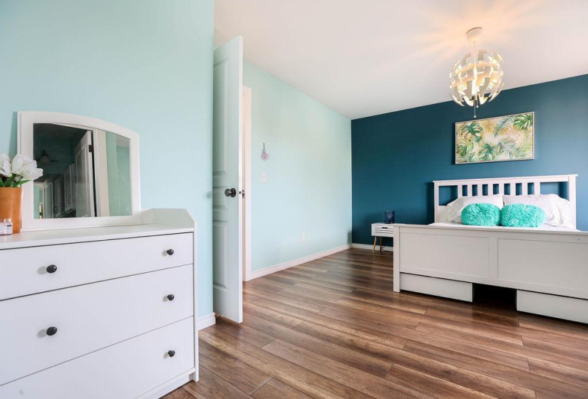 800 Ashworth S, 3 Bedrooms Bedrooms, 12 Rooms Rooms,2 BathroomsBathrooms,Residential,For Sale,Ashworth S