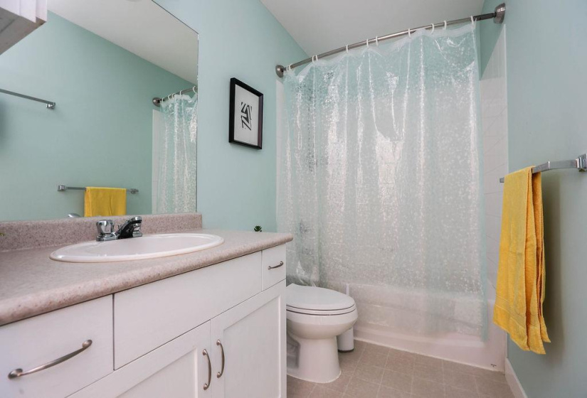 800 Ashworth S, 3 Bedrooms Bedrooms, 12 Rooms Rooms,2 BathroomsBathrooms,Residential,For Sale,Ashworth S