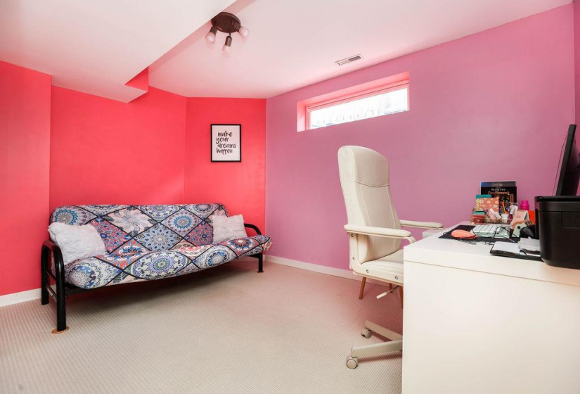 800 Ashworth S, 3 Bedrooms Bedrooms, 12 Rooms Rooms,2 BathroomsBathrooms,Residential,For Sale,Ashworth S