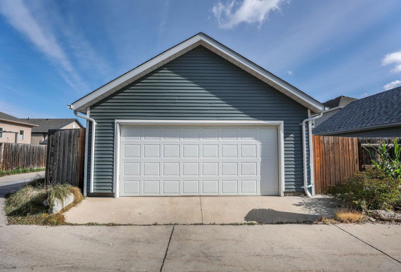 800 Ashworth S, 3 Bedrooms Bedrooms, 12 Rooms Rooms,2 BathroomsBathrooms,Residential,For Sale,Ashworth S