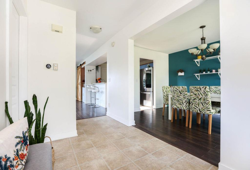 800 Ashworth S, 3 Bedrooms Bedrooms, 12 Rooms Rooms,2 BathroomsBathrooms,Residential,For Sale,Ashworth S