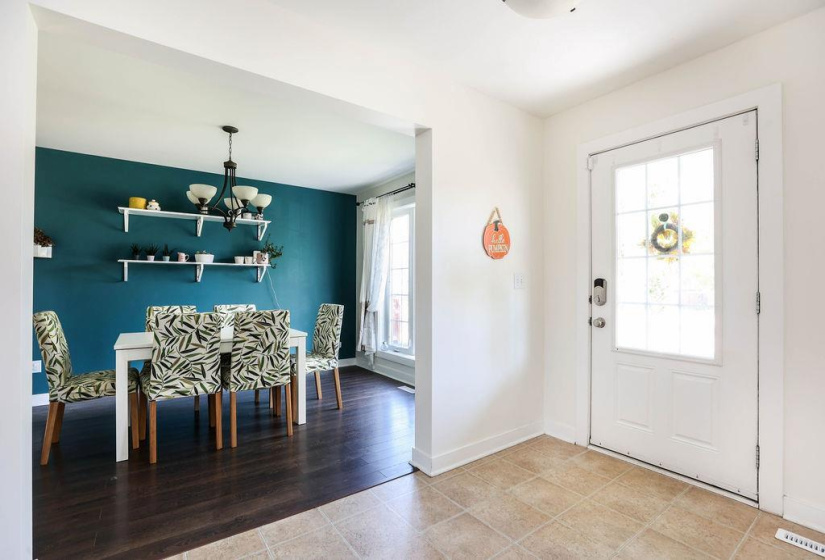 800 Ashworth S, 3 Bedrooms Bedrooms, 12 Rooms Rooms,2 BathroomsBathrooms,Residential,For Sale,Ashworth S