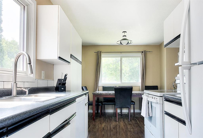 80 Wynford, 3 Bedrooms Bedrooms, 11 Rooms Rooms,1 BathroomBathrooms,Residential,For Sale,Wynford