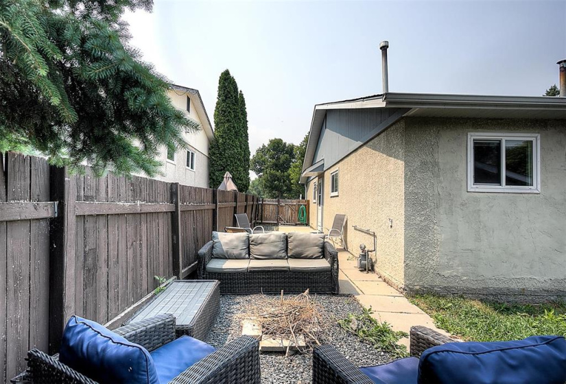 80 Wynford, 3 Bedrooms Bedrooms, 11 Rooms Rooms,1 BathroomBathrooms,Residential,For Sale,Wynford