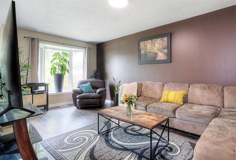 80 Wynford, 3 Bedrooms Bedrooms, 11 Rooms Rooms,1 BathroomBathrooms,Residential,For Sale,Wynford