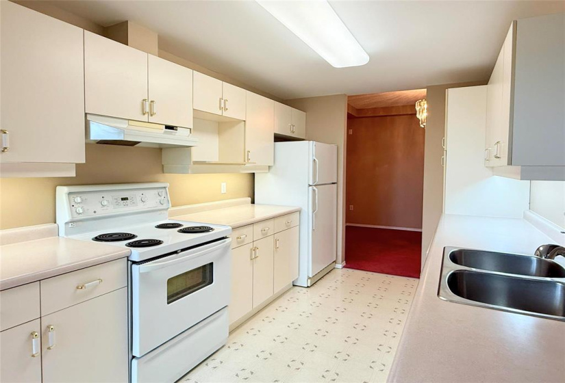 895 Wilkes, 2 Bedrooms Bedrooms, 8 Rooms Rooms,2 BathroomsBathrooms,Condominium,For Sale,Wilkes