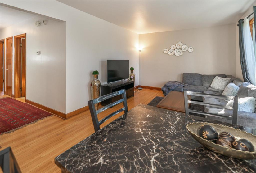 835 Simpson, 4 Bedrooms Bedrooms, 9 Rooms Rooms,1 BathroomBathrooms,Residential,For Sale,Simpson