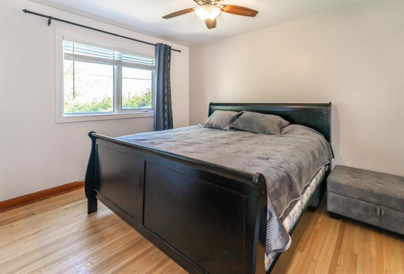 835 Simpson, 4 Bedrooms Bedrooms, 9 Rooms Rooms,1 BathroomBathrooms,Residential,For Sale,Simpson