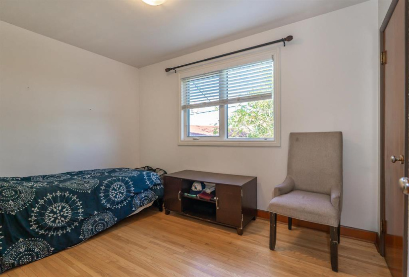 835 Simpson, 4 Bedrooms Bedrooms, 9 Rooms Rooms,1 BathroomBathrooms,Residential,For Sale,Simpson