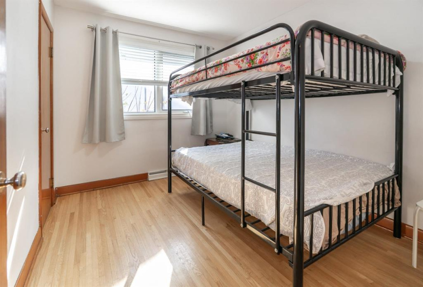 835 Simpson, 4 Bedrooms Bedrooms, 9 Rooms Rooms,1 BathroomBathrooms,Residential,For Sale,Simpson