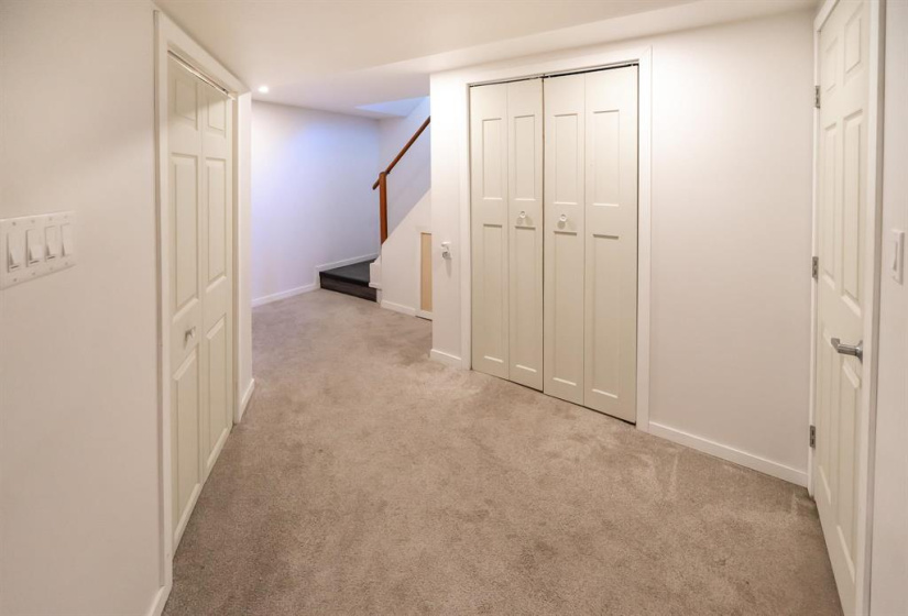 835 Simpson, 4 Bedrooms Bedrooms, 9 Rooms Rooms,1 BathroomBathrooms,Residential,For Sale,Simpson