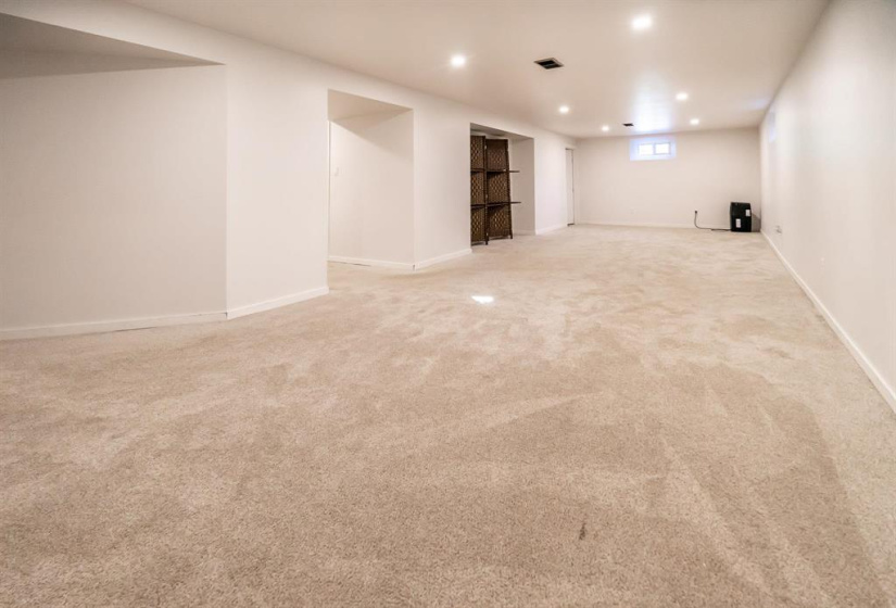 835 Simpson, 4 Bedrooms Bedrooms, 9 Rooms Rooms,1 BathroomBathrooms,Residential,For Sale,Simpson