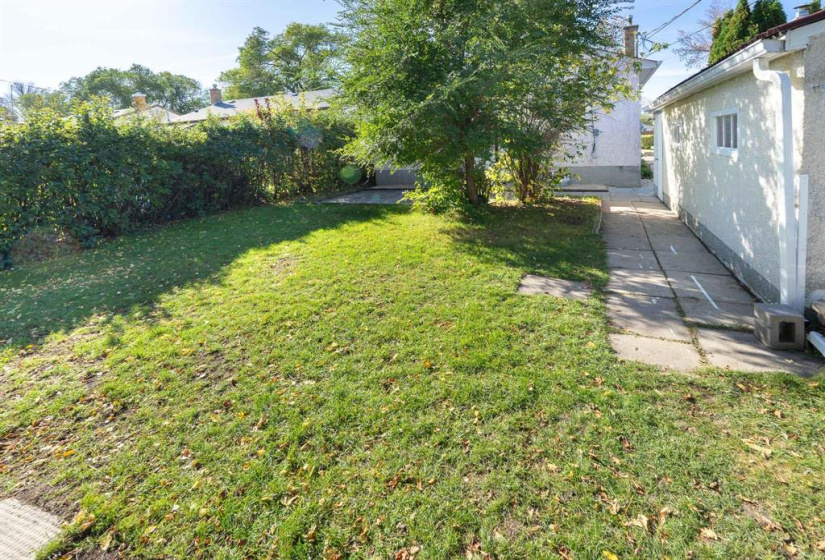 835 Simpson, 4 Bedrooms Bedrooms, 9 Rooms Rooms,1 BathroomBathrooms,Residential,For Sale,Simpson