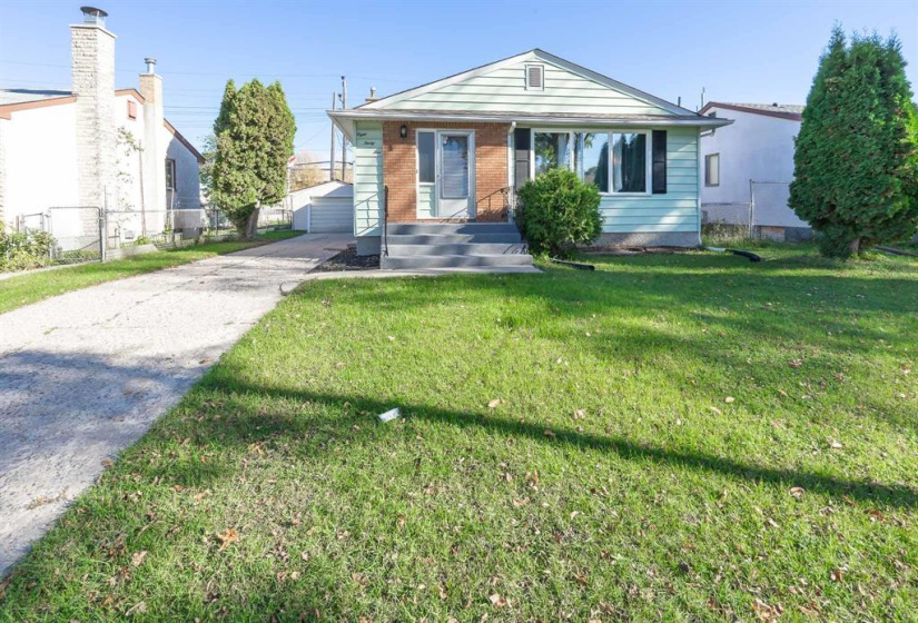 835 Simpson, 4 Bedrooms Bedrooms, 9 Rooms Rooms,1 BathroomBathrooms,Residential,For Sale,Simpson