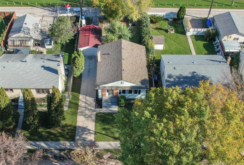 835 Simpson, 4 Bedrooms Bedrooms, 9 Rooms Rooms,1 BathroomBathrooms,Residential,For Sale,Simpson