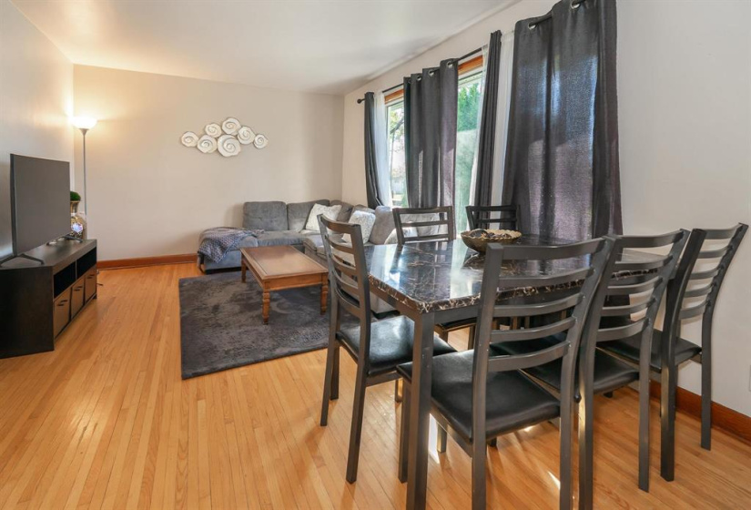 835 Simpson, 4 Bedrooms Bedrooms, 9 Rooms Rooms,1 BathroomBathrooms,Residential,For Sale,Simpson