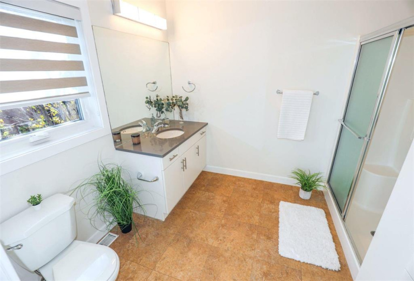 64 Barnes, 3 Bedrooms Bedrooms, 9 Rooms Rooms,2 BathroomsBathrooms,Condominium,For Sale,Barnes