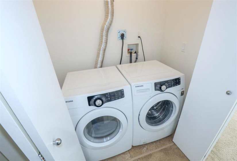 64 Barnes, 3 Bedrooms Bedrooms, 9 Rooms Rooms,2 BathroomsBathrooms,Condominium,For Sale,Barnes