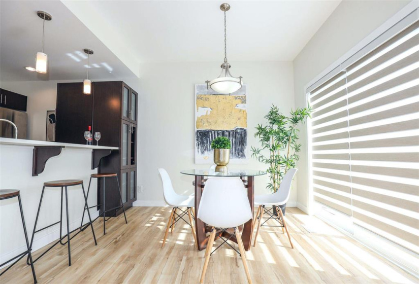 64 Barnes, 3 Bedrooms Bedrooms, 9 Rooms Rooms,2 BathroomsBathrooms,Condominium,For Sale,Barnes