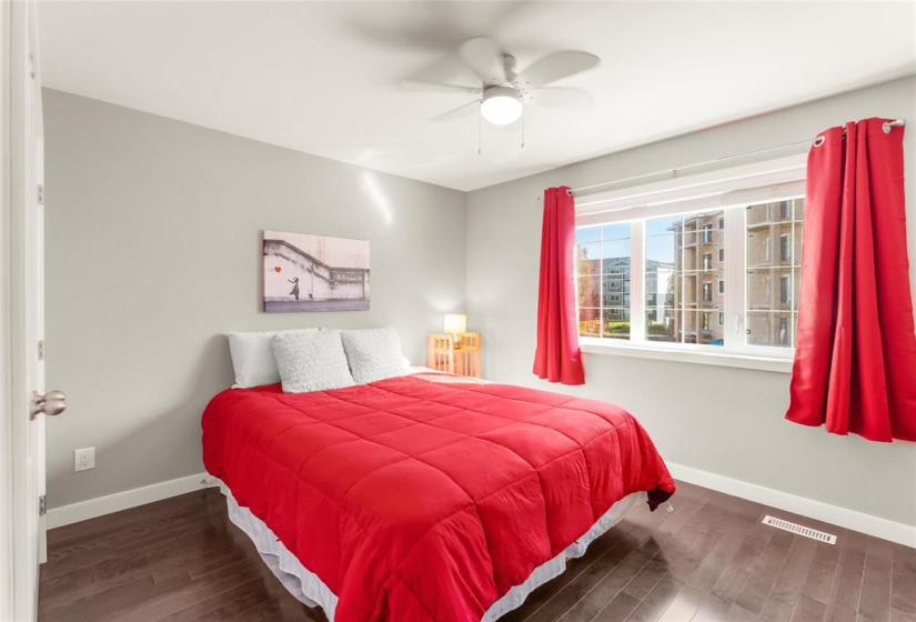 Second upstairs bedroom