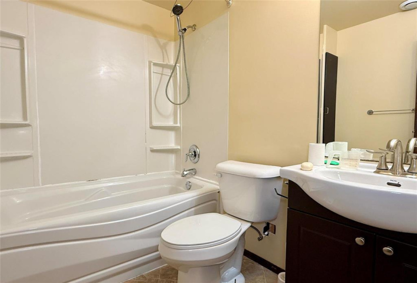 559 Windsor, 4 Bedrooms Bedrooms, 8 Rooms Rooms,2 BathroomsBathrooms,Residential,For Sale,Windsor