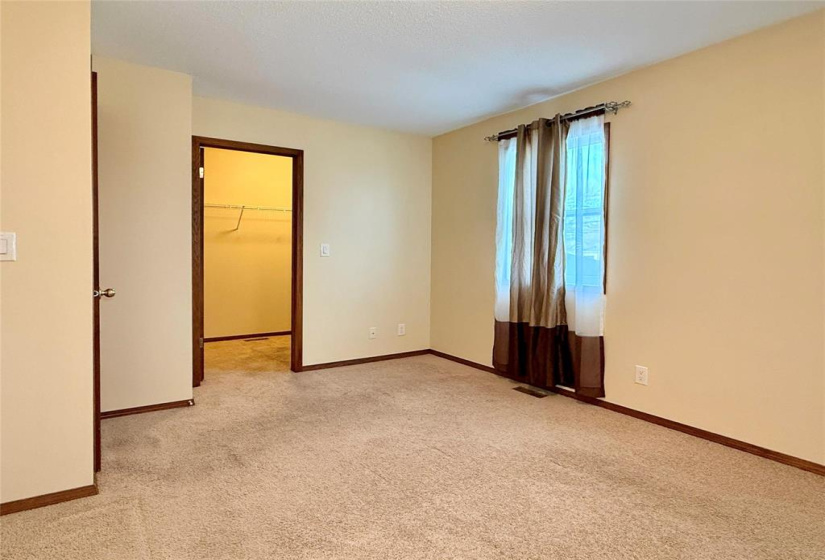 559 Windsor, 4 Bedrooms Bedrooms, 8 Rooms Rooms,2 BathroomsBathrooms,Residential,For Sale,Windsor