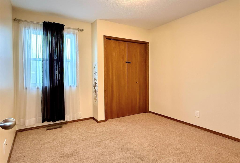 559 Windsor, 4 Bedrooms Bedrooms, 8 Rooms Rooms,2 BathroomsBathrooms,Residential,For Sale,Windsor