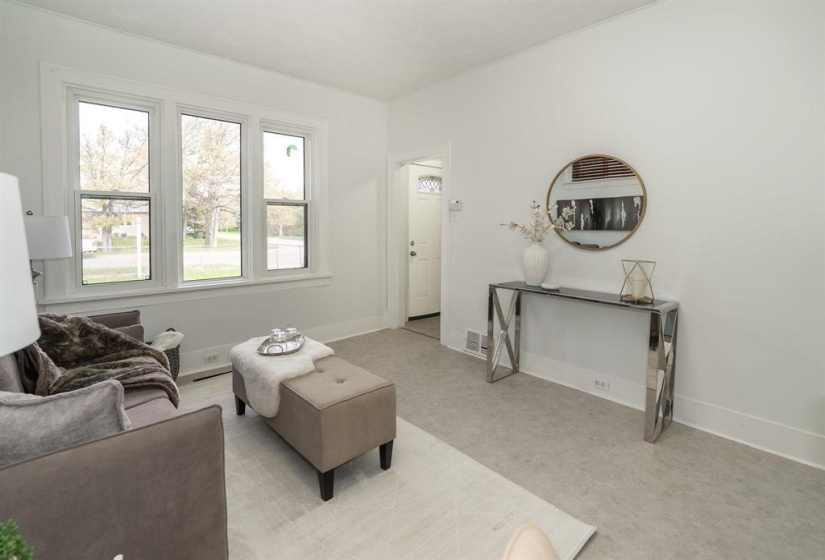 78 St.vital, 2 Bedrooms Bedrooms, 5 Rooms Rooms,1 BathroomBathrooms,Residential,For Sale,St.vital
