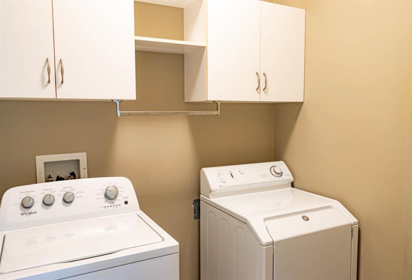 100 Royal Mint, 2 Bedrooms Bedrooms, 11 Rooms Rooms,3 BathroomsBathrooms,Condominium,For Sale,Royal Mint