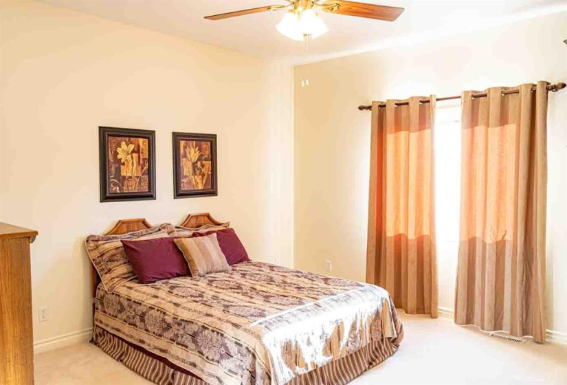 100 Royal Mint, 2 Bedrooms Bedrooms, 11 Rooms Rooms,3 BathroomsBathrooms,Condominium,For Sale,Royal Mint