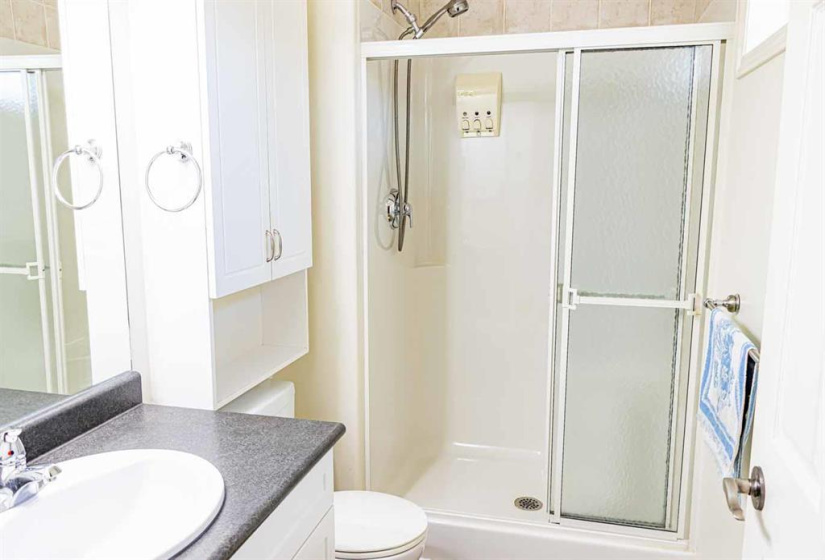 100 Royal Mint, 2 Bedrooms Bedrooms, 11 Rooms Rooms,3 BathroomsBathrooms,Condominium,For Sale,Royal Mint