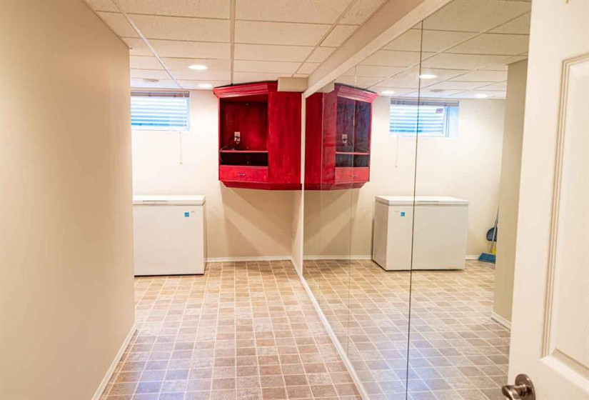 100 Royal Mint, 2 Bedrooms Bedrooms, 11 Rooms Rooms,3 BathroomsBathrooms,Condominium,For Sale,Royal Mint