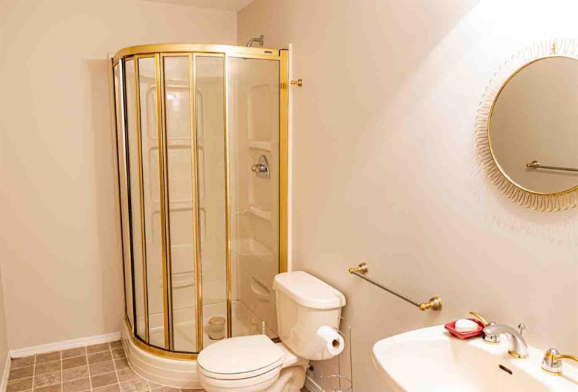 100 Royal Mint, 2 Bedrooms Bedrooms, 11 Rooms Rooms,3 BathroomsBathrooms,Condominium,For Sale,Royal Mint