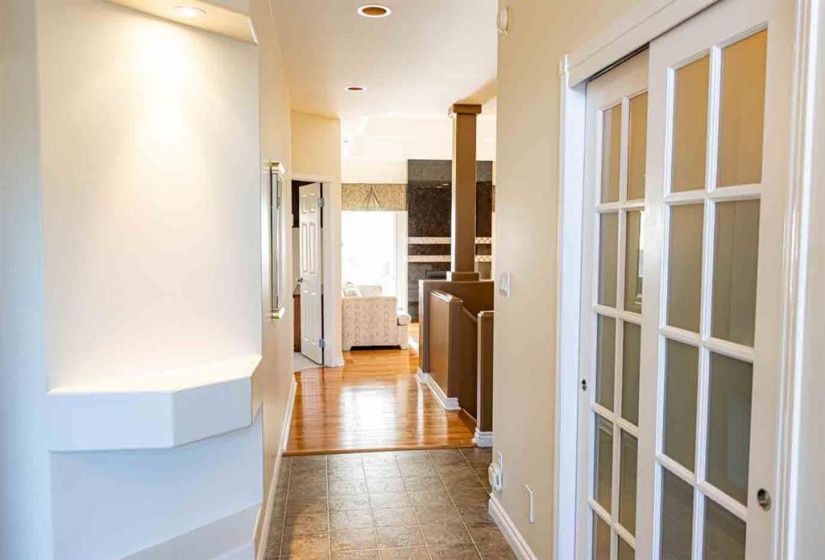 100 Royal Mint, 2 Bedrooms Bedrooms, 11 Rooms Rooms,3 BathroomsBathrooms,Condominium,For Sale,Royal Mint