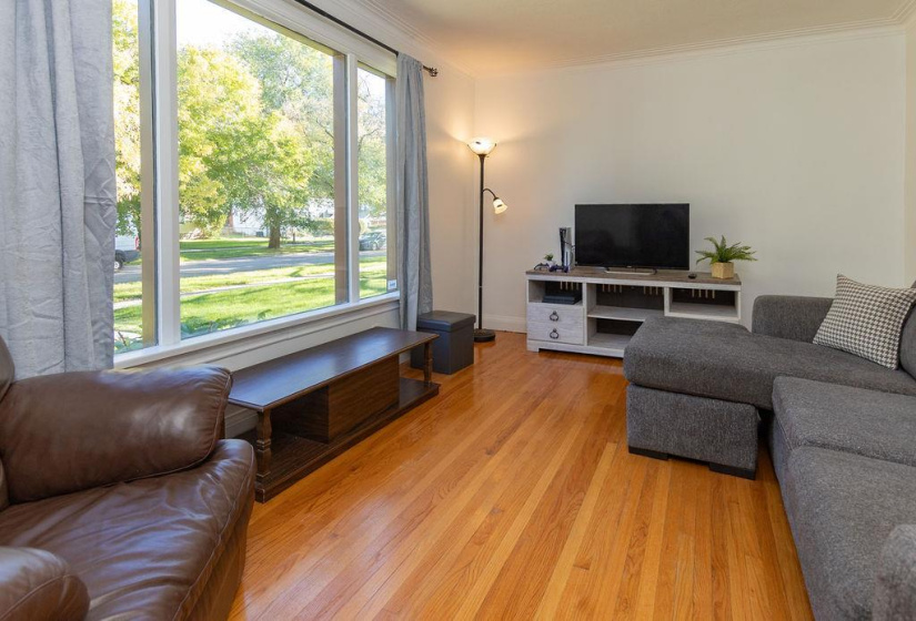 472 Smithfield, 4 Bedrooms Bedrooms, 10 Rooms Rooms,1 BathroomBathrooms,Residential,For Sale,Smithfield