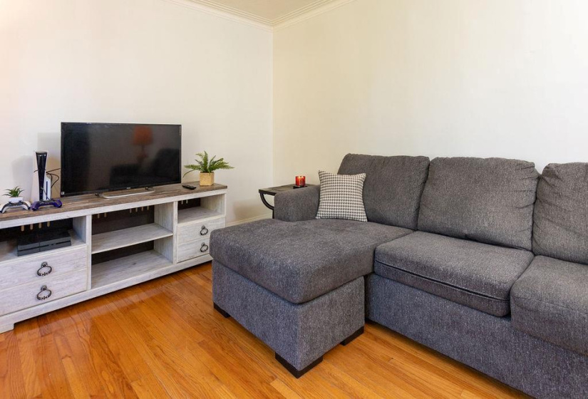 472 Smithfield, 4 Bedrooms Bedrooms, 10 Rooms Rooms,1 BathroomBathrooms,Residential,For Sale,Smithfield