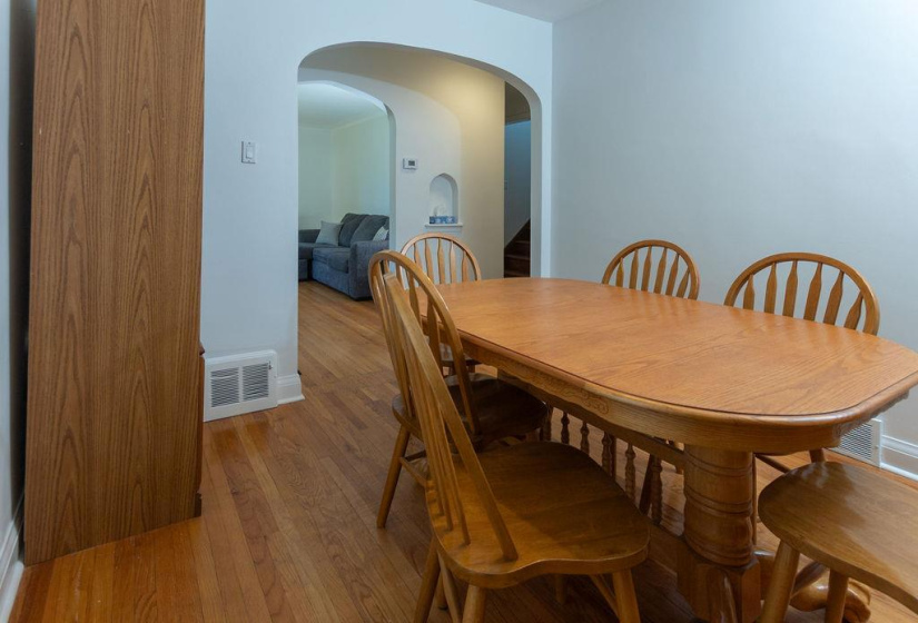 472 Smithfield, 4 Bedrooms Bedrooms, 10 Rooms Rooms,1 BathroomBathrooms,Residential,For Sale,Smithfield