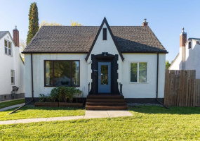 472 Smithfield, 4 Bedrooms Bedrooms, 10 Rooms Rooms,1 BathroomBathrooms,Residential,For Sale,Smithfield