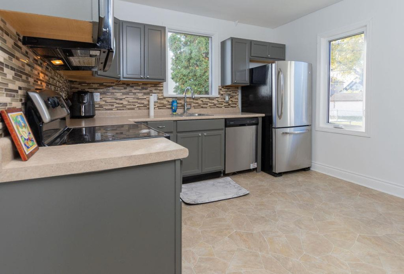 472 Smithfield, 4 Bedrooms Bedrooms, 10 Rooms Rooms,1 BathroomBathrooms,Residential,For Sale,Smithfield