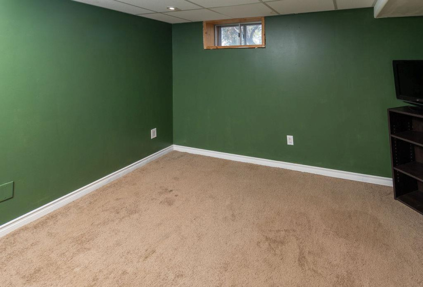 472 Smithfield, 4 Bedrooms Bedrooms, 10 Rooms Rooms,1 BathroomBathrooms,Residential,For Sale,Smithfield