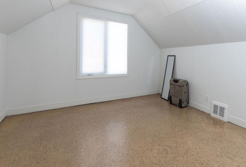 472 Smithfield, 4 Bedrooms Bedrooms, 10 Rooms Rooms,1 BathroomBathrooms,Residential,For Sale,Smithfield