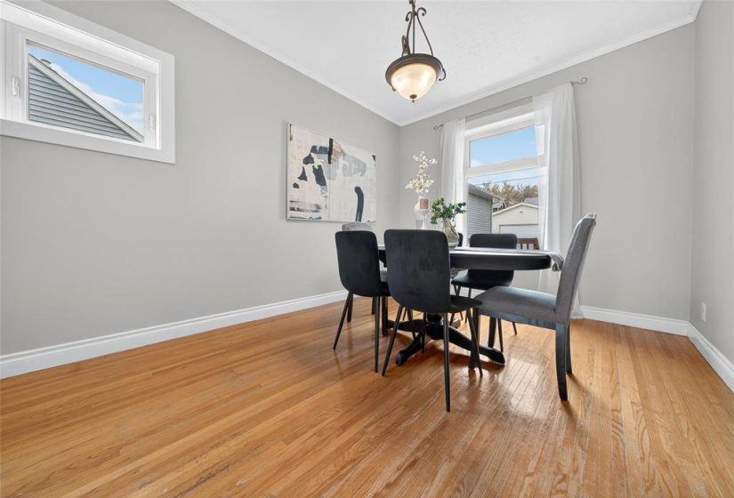 267 Eugenie, 5 Bedrooms Bedrooms, 15 Rooms Rooms,2 BathroomsBathrooms,Residential,For Sale,Eugenie