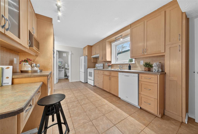 267 Eugenie, 5 Bedrooms Bedrooms, 15 Rooms Rooms,2 BathroomsBathrooms,Residential,For Sale,Eugenie
