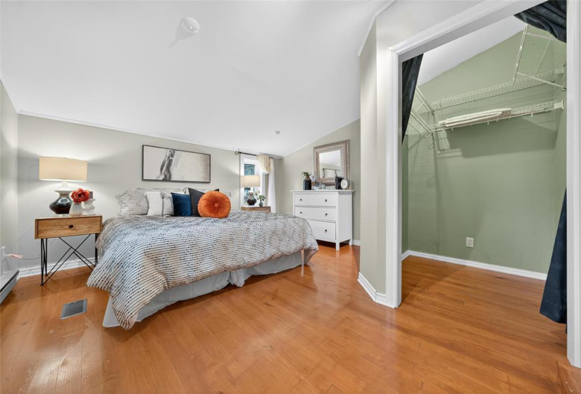 267 Eugenie, 5 Bedrooms Bedrooms, 15 Rooms Rooms,2 BathroomsBathrooms,Residential,For Sale,Eugenie
