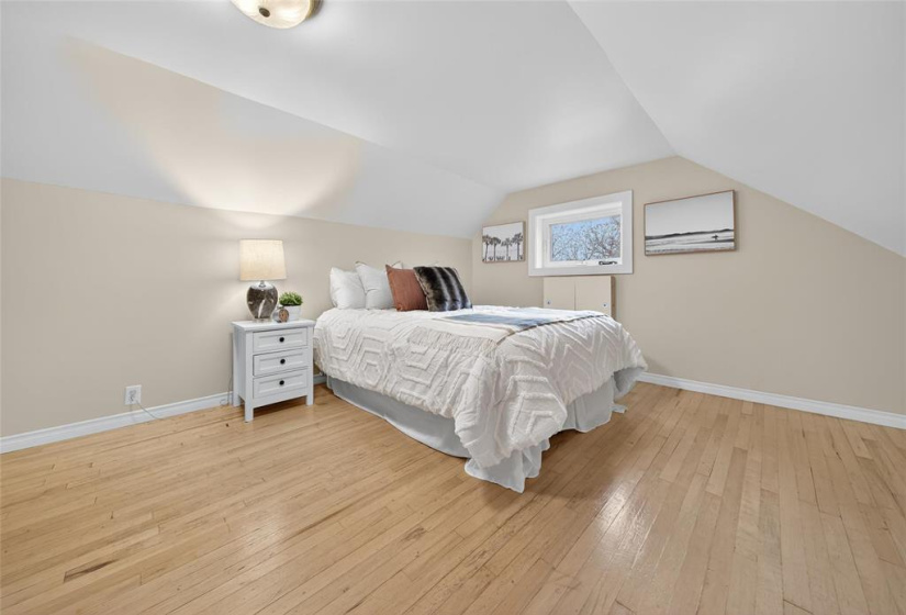 267 Eugenie, 5 Bedrooms Bedrooms, 15 Rooms Rooms,2 BathroomsBathrooms,Residential,For Sale,Eugenie