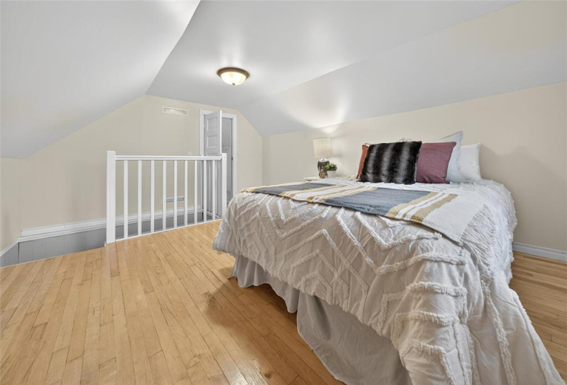 267 Eugenie, 5 Bedrooms Bedrooms, 15 Rooms Rooms,2 BathroomsBathrooms,Residential,For Sale,Eugenie