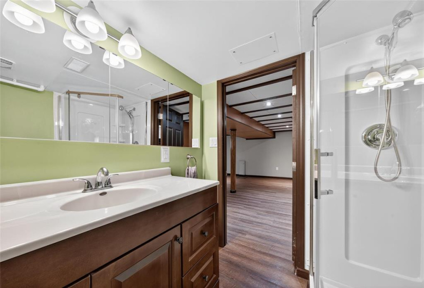 267 Eugenie, 5 Bedrooms Bedrooms, 15 Rooms Rooms,2 BathroomsBathrooms,Residential,For Sale,Eugenie